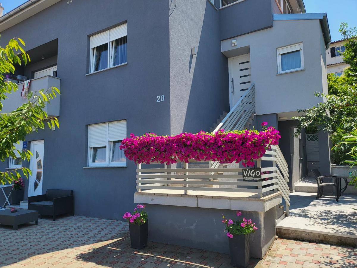 Vigo Apartman Пула Екстериор снимка
